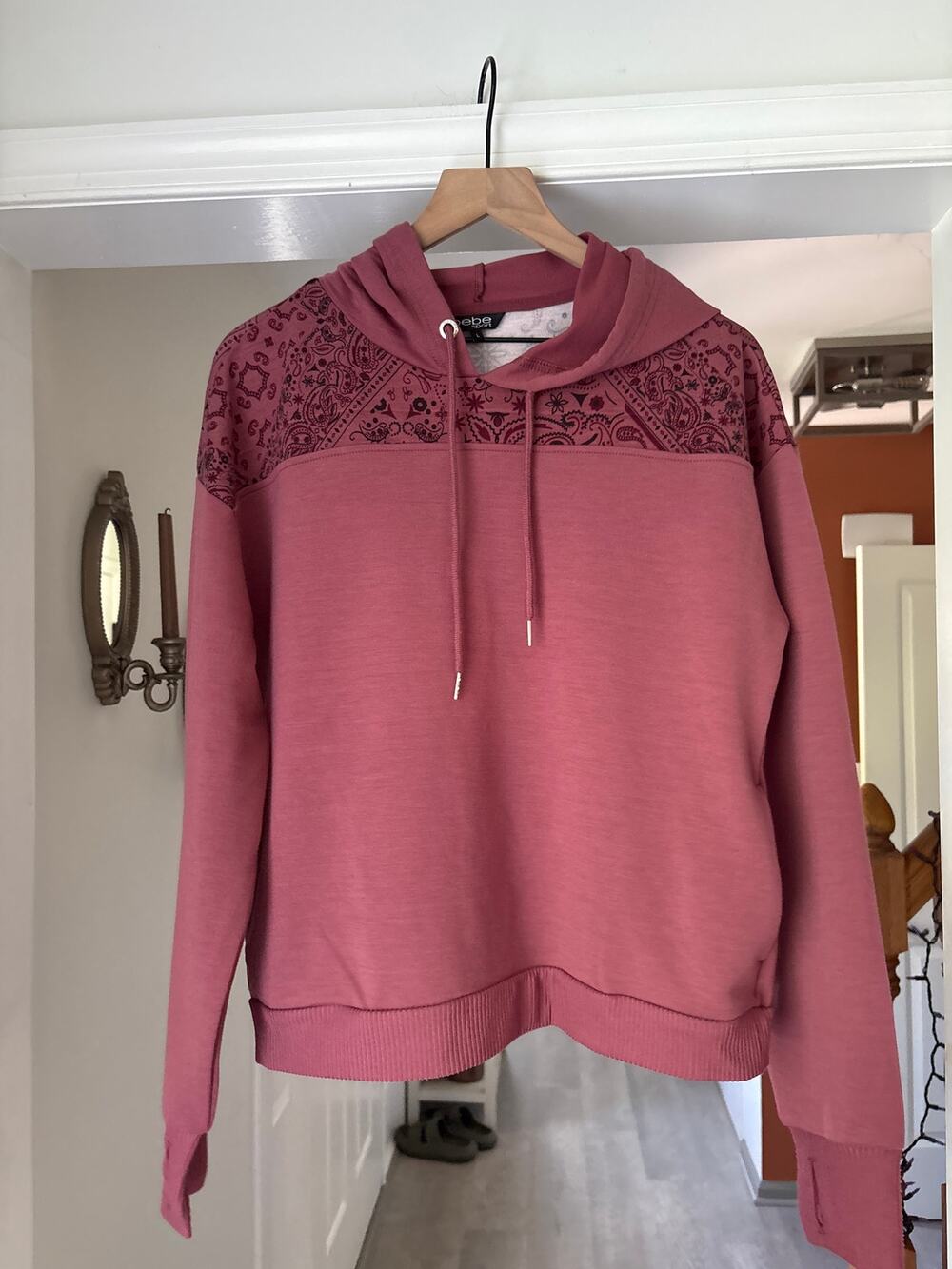 Bebe | Mauve Bandana Print Hoodie Large Pullover Sweatshirt Streetwear